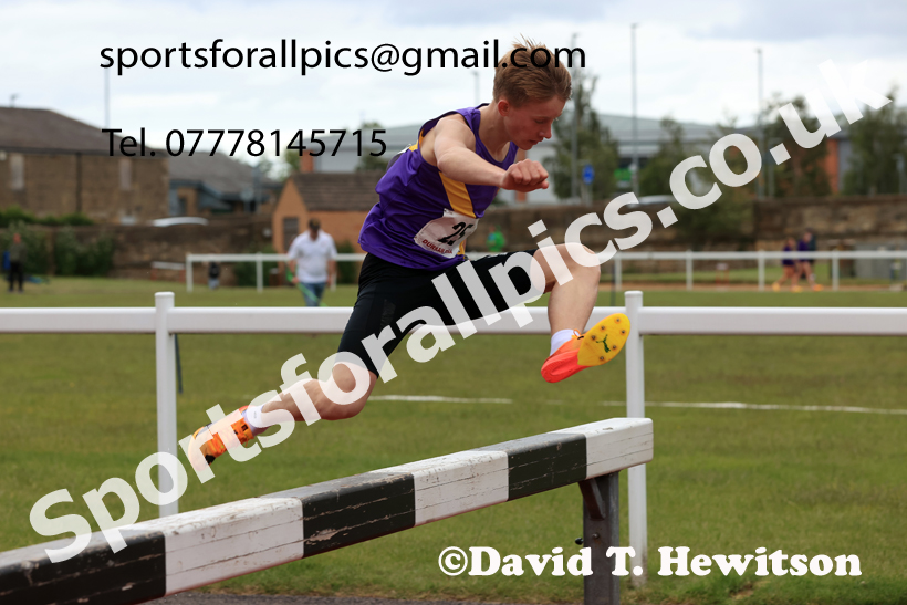Steeplechase, 2026 Northern Schools Inter Counties, Wentworth, Hexham. Photo: David T. Hewitson/Sports for All Pics